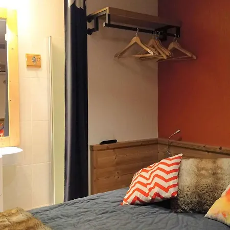 Rénové Chaleureux Et Moderne, 120m², 10-12 Pers, Accès Direct Aux Pistes, Stationnement Inclus - Fr-1-545-20 * Val Thorens